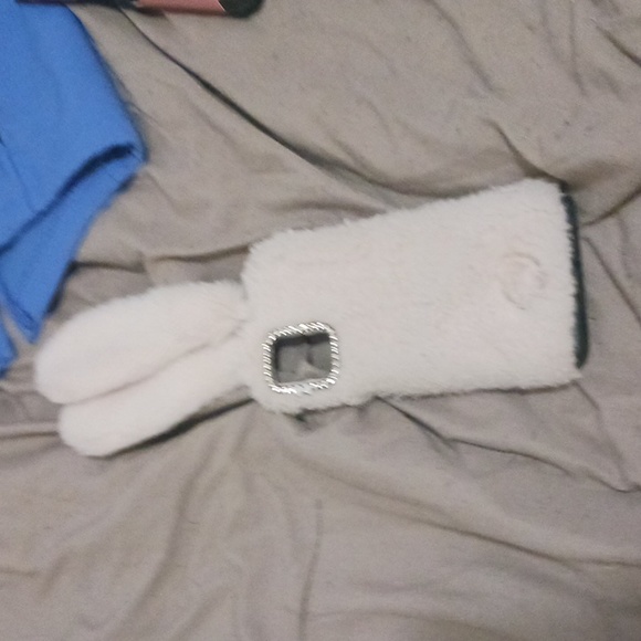 Phone cases - Picture 2 of 5